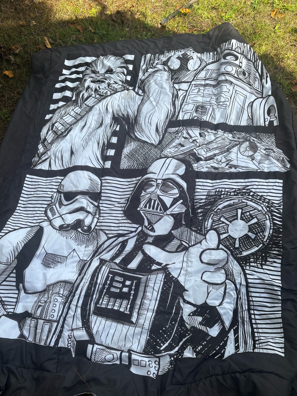 Black & White Star Wars Graphic Comforter - Official Style